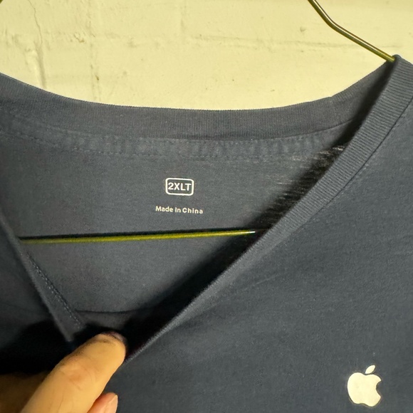 Apple t-shirt navy blue long sleeve size 2XLT - Picture 2 of 3